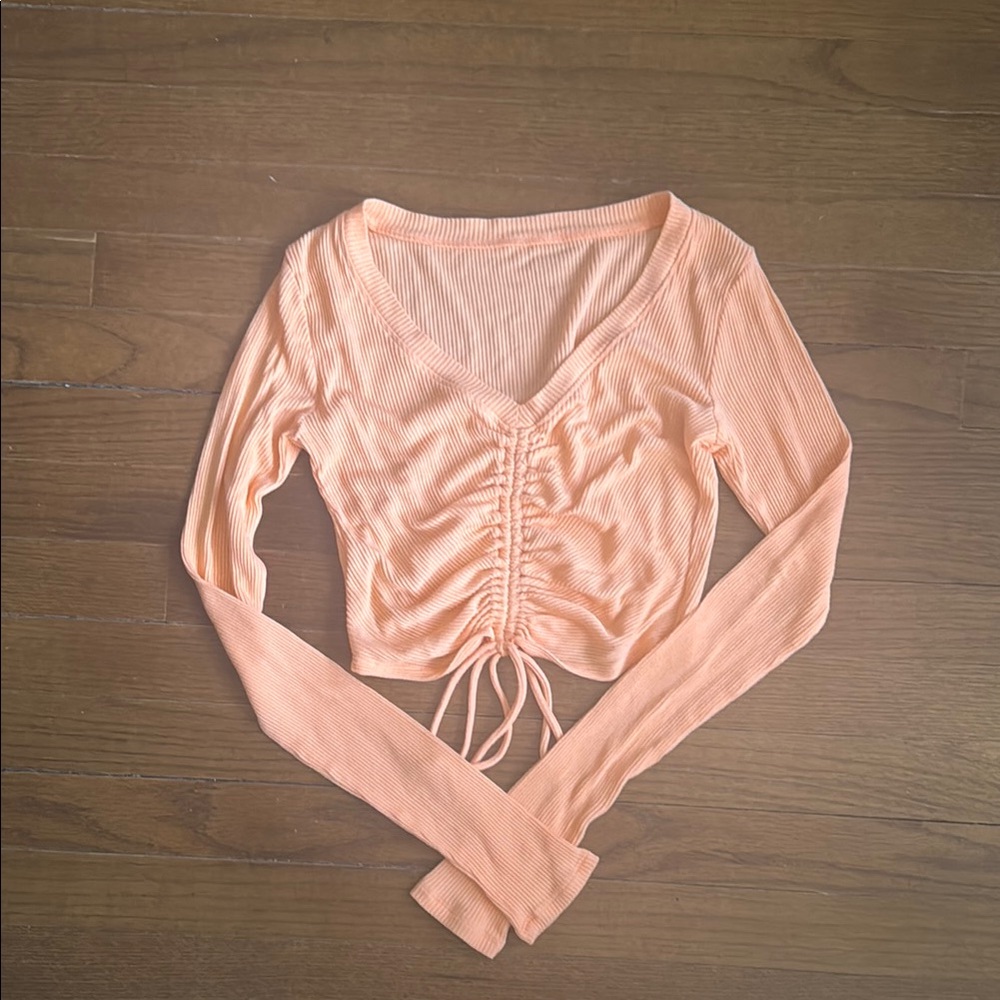 Alo Yoga cropped long sleeve ribbed cinch shirt